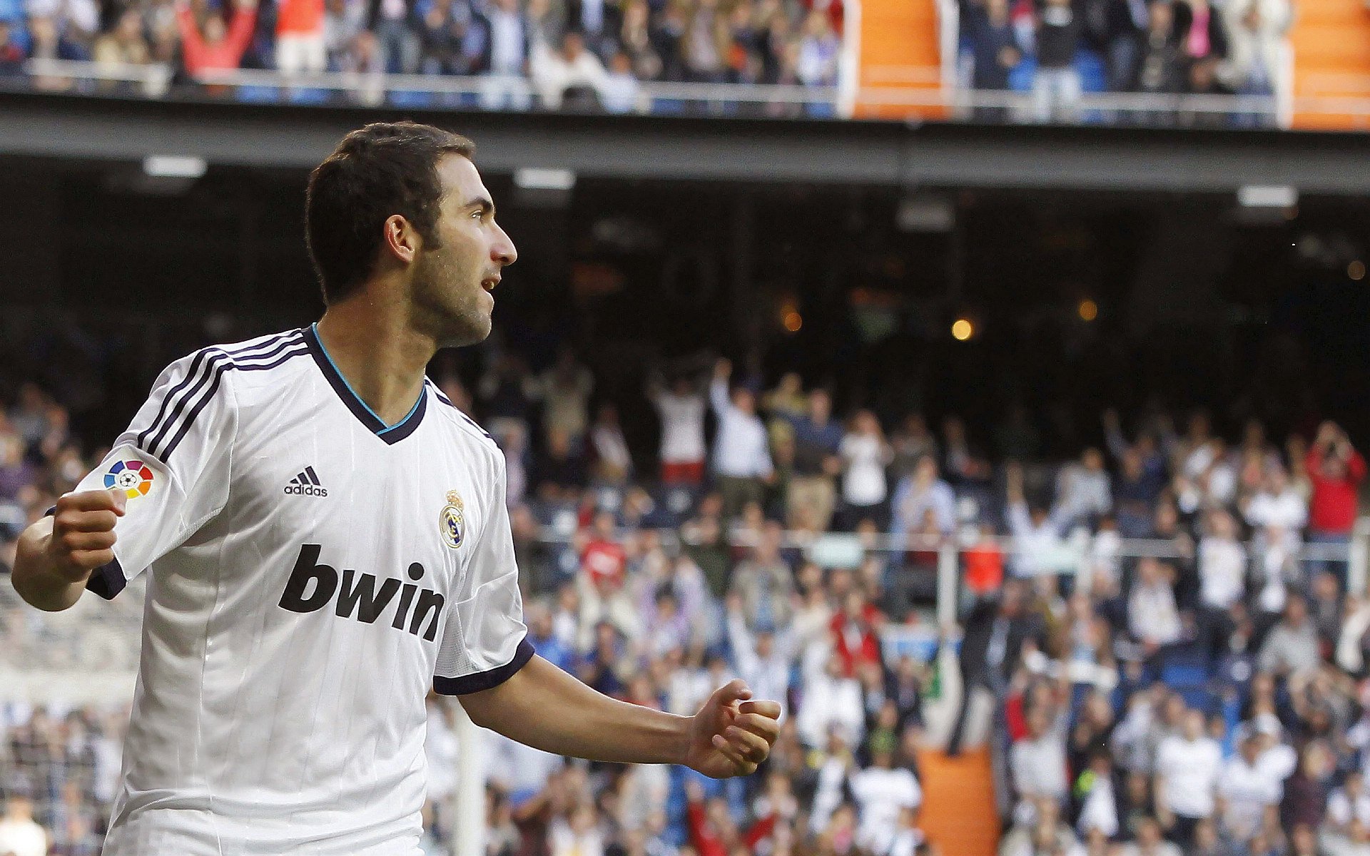 德罗赞末节狂飙19分,魔术防守绞索勒晕快船