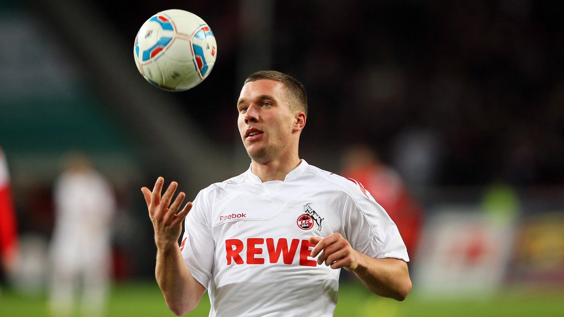 欧陆烽火，皇家社会稳如磐石，迪马利亚英超赛场定乾坤